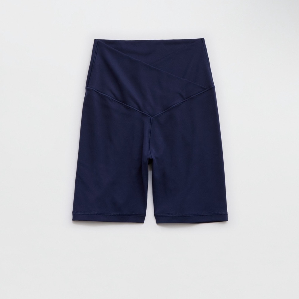 OFFLINE By Aerie Real Me Crossover 5"
Bike Short